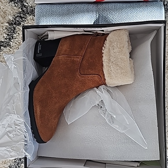 Blonde Camel Suede Waterproof Bootie - Picture 4 of 7